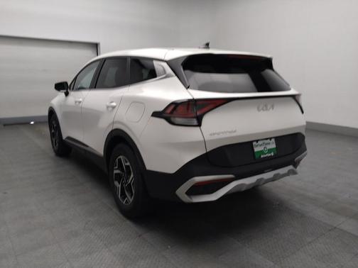 Snow White Pearl 2023 Kia Sportage LX