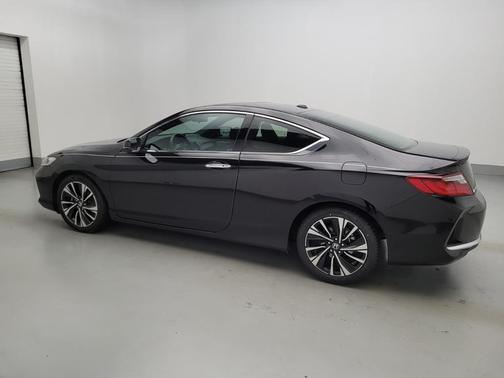 Photo 3 of 32 of 2017 Honda Accord EX