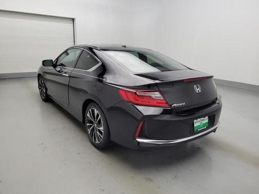 Photo 5 of 32 of 2017 Honda Accord EX