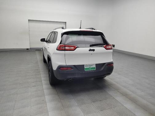 2016 Jeep Cherokee Altitude