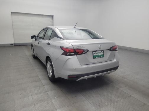 Brilliant Silver Metallic 2021 Nissan Versa 1.6 S