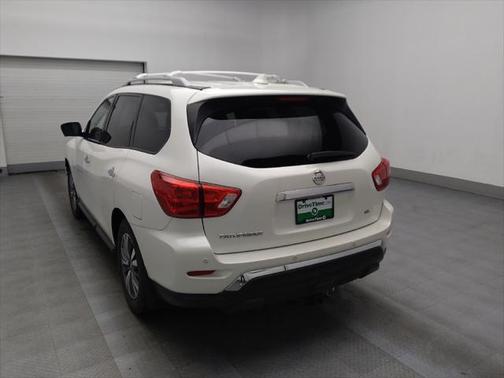2019 Nissan Pathfinder SL