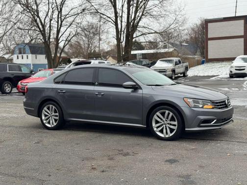 2019 Volkswagen Passat 2.0T Wolfsburg Edition