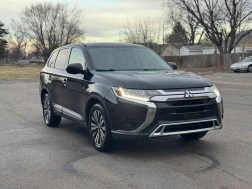 2019 Mitsubishi Outlander ES
