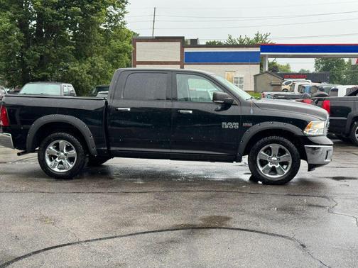 Black Clearcoat 2013 RAM 1500 Big Horn