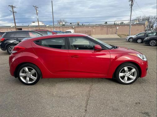 2013 Hyundai Veloster Base