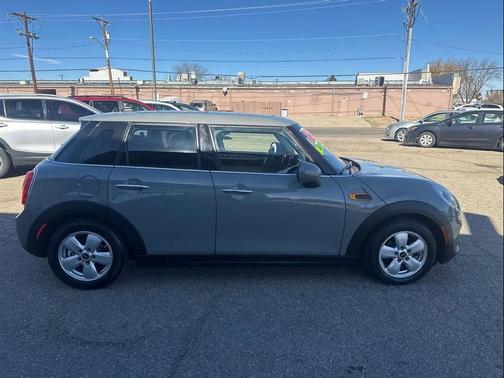 2016 MINI Hardtop Cooper