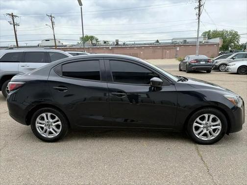 2017 Toyota Yaris iA Base