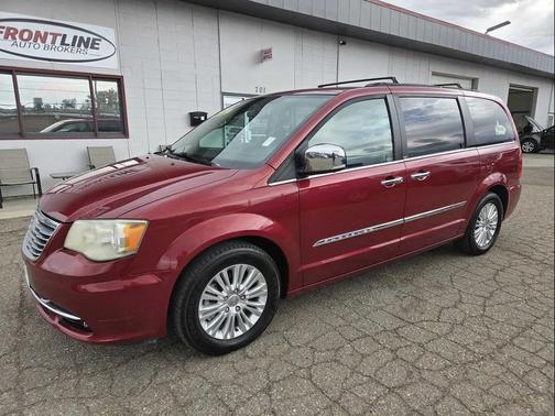 2013 Chrysler Town & Country Touring-L