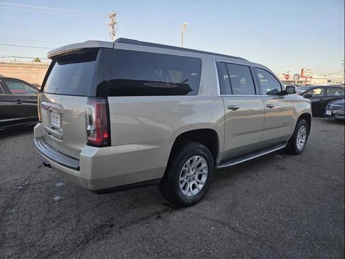 2017 GMC Yukon XL SLT
