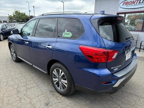 2019 Nissan Pathfinder SL