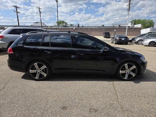 2016 Volkswagen Golf SportWagen TSI S 4-Door