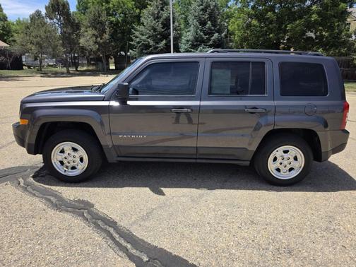 Gray 2015 Jeep Patriot Sport