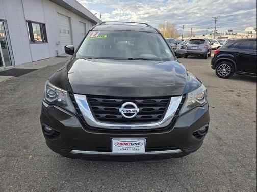 2017 Nissan Pathfinder SV