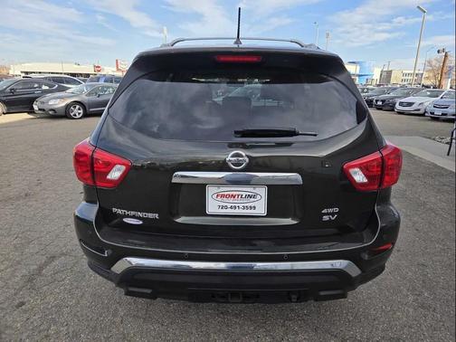 2017 Nissan Pathfinder SV