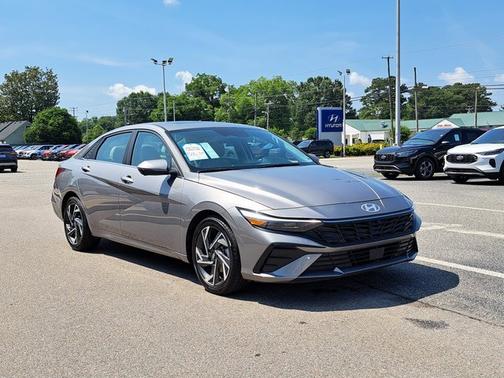 2024 Hyundai ELANTRA Limited