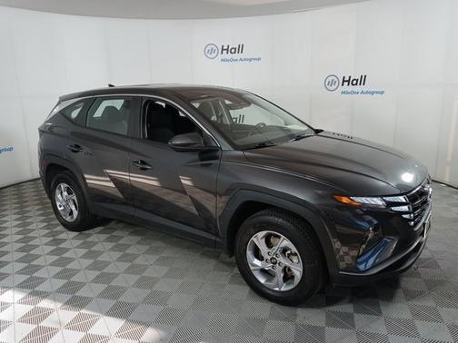 2023 Hyundai TUCSON SE