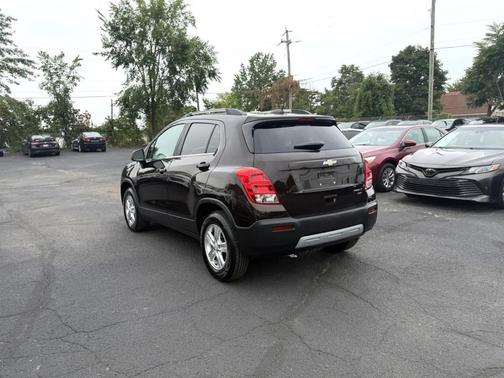 Deep Espresso Metallic 2016 Chevrolet Trax LT