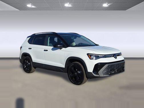 2026 Volkswagen Taos SE Black