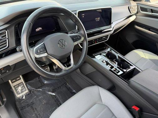 2024 Volkswagen Atlas Cross Sport 2.0T SEL