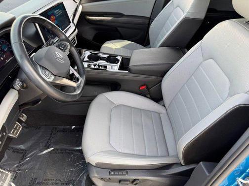 2024 Volkswagen Atlas Cross Sport 2.0T SEL