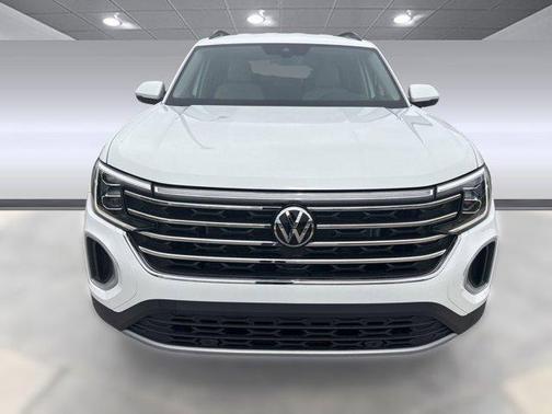 2025 Volkswagen Atlas 2.0T SE w/Technology 4MOTION