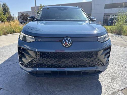2025 Volkswagen Tiguan 2.0T SE R-Line Black 4MOTION