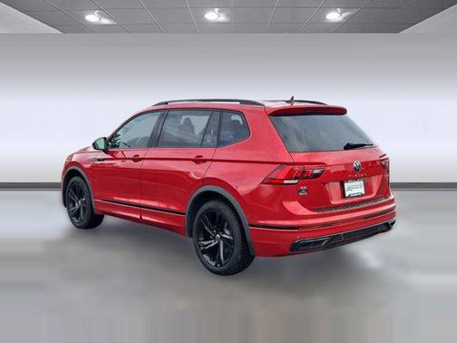 2024 Volkswagen Tiguan 2.0T SE R-Line Black 4MOTION