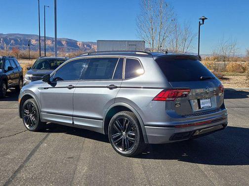 2022 Volkswagen Tiguan 2.0T SE R-Line Black 4MOTION