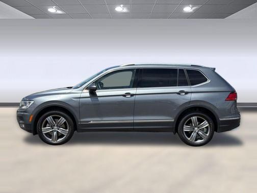 Platinum Gray Metallic 2021 Volkswagen Tiguan 2.0T SE 4MOTION
