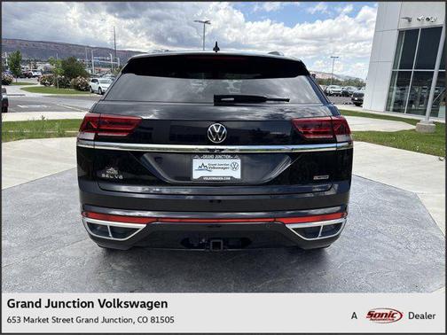 2022 Volkswagen Atlas Cross Sport 3.6L V6 SEL R-Line
