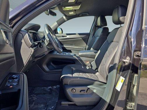 2024 Volkswagen Atlas Cross Sport 2.0T SE