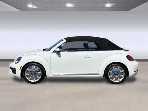 White 2019 Volkswagen Beetle 2.0T SE