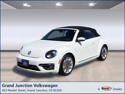White 2019 Volkswagen Beetle 2.0T SE