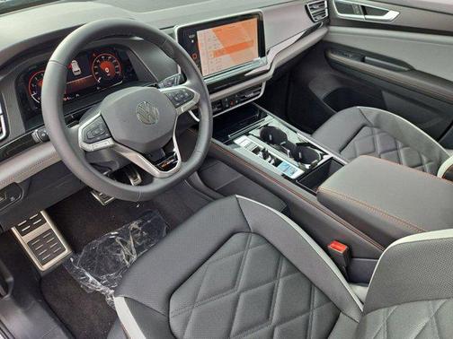 2026 Volkswagen Atlas Peak Edition