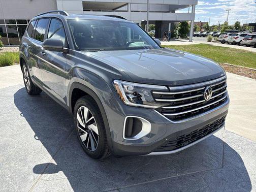 2025 Volkswagen Atlas 2.0T SE w/Technology 4MOTION