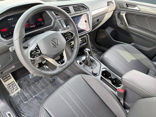 2024 Volkswagen Tiguan 2.0T SE R-Line Black 4MOTION