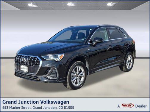 2025 Audi Q3 Premium 45 TFSI S line quattro Tiptronic