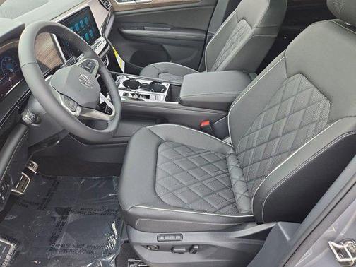 Silver Mist Metallic 2026 Volkswagen Atlas 2.0T SEL Premium R-Line 4MOTION