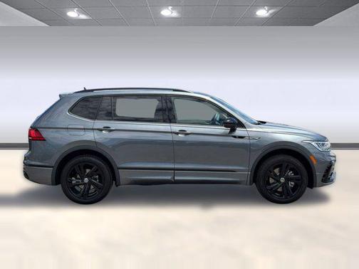 Platinum Gray Metallic 2024 Volkswagen Tiguan 2.0T SE R-Line Black 4MOTION