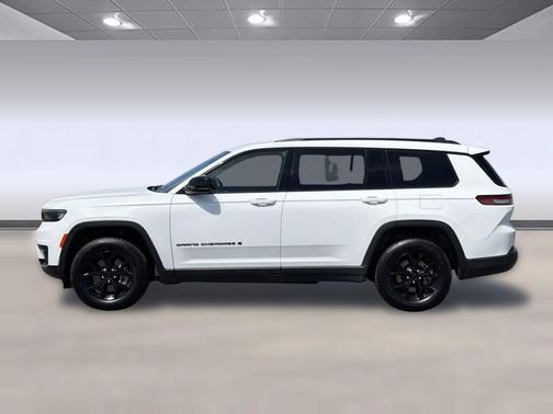 Bright White Clearcoat 2024 Jeep Grand Cherokee L Altitude