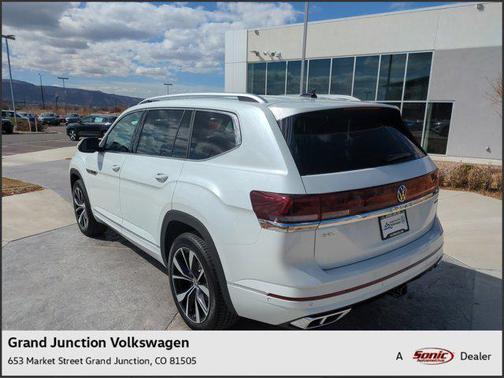 2025 Volkswagen Atlas 2.0T SEL Premium R-Line 4MOTION