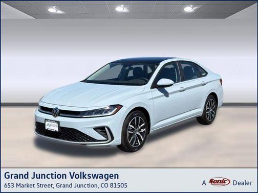 Monument Gray exterior 2026 Volkswagen Jetta 1.4T SE