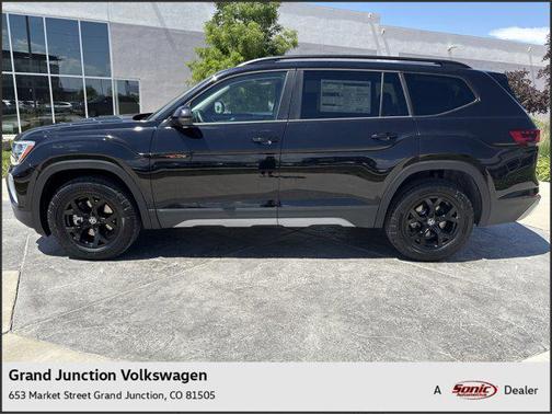 2025 Volkswagen Atlas 2.0T Peak Edition