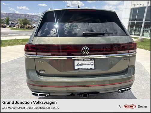 2025 Volkswagen Atlas 2.0T SEL Premium R-Line 4MOTION