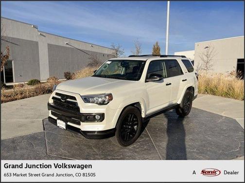Photo 3 of 31 of 2019 Toyota 4Runner Limited Nightshade