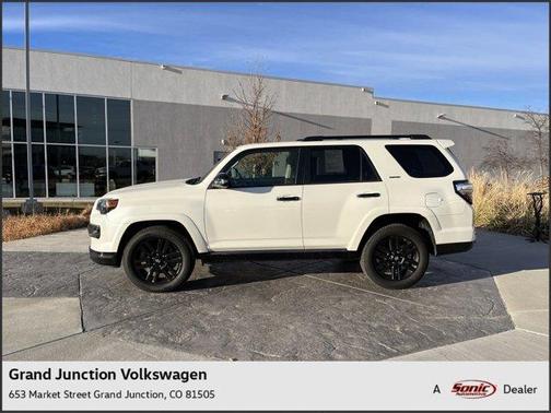 Photo 4 of 31 of 2019 Toyota 4Runner Limited Nightshade