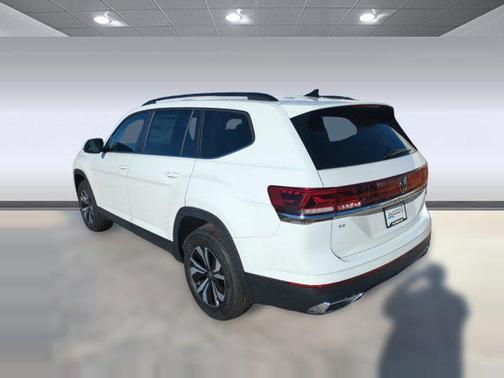 2025 Volkswagen Atlas 2.0T SE
