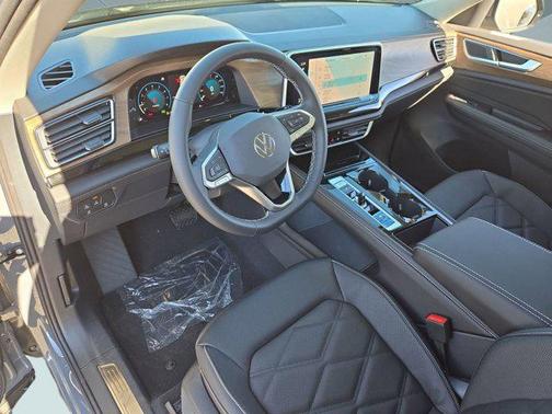 2026 Volkswagen Atlas 2.0T SE w/Technology 4MOTION