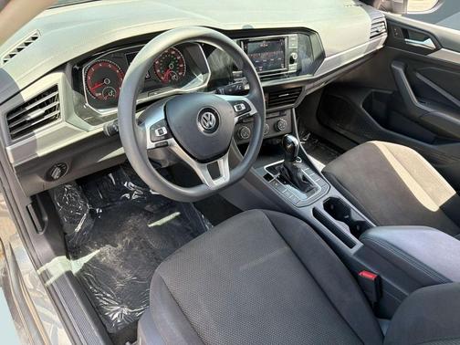 Platinum Gray Metallic 2019 Volkswagen Jetta 1.4T S